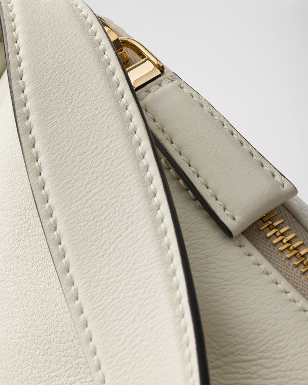 Prada Aimée Large Leather Shoulder Bag - Image 3